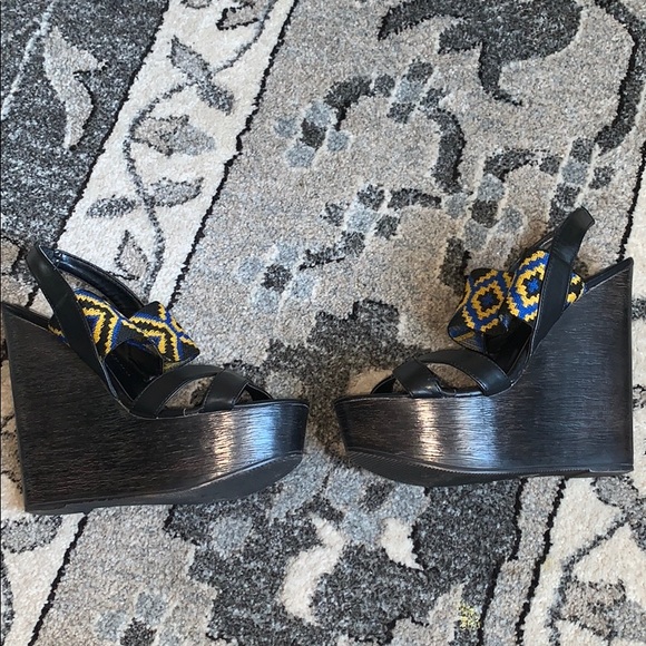 Platform wedges Tribal and black Chinese laundry - Picture 3 of 11